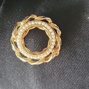 Vintage Pearl Brooch